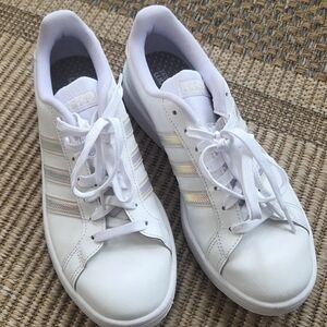 Adidas Women's White Sneakers with Subtle Rainbow Stripes